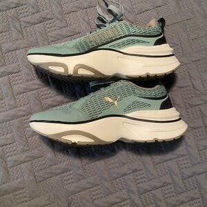 Puma Softride Divine Woman’s Green Black Women Running Jogging Shoes